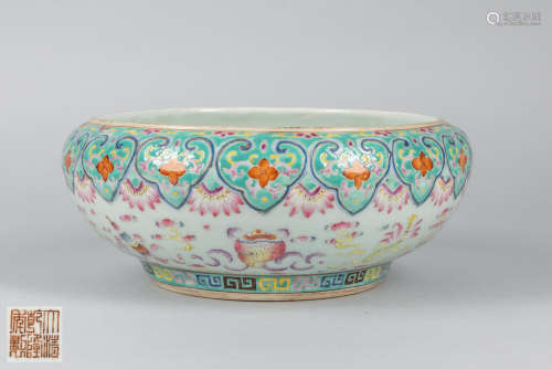 Large Chinese Famille Rose Porcelain Washer