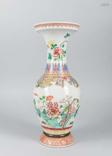 Tall Chiese Famille Rose Porcelain Vase