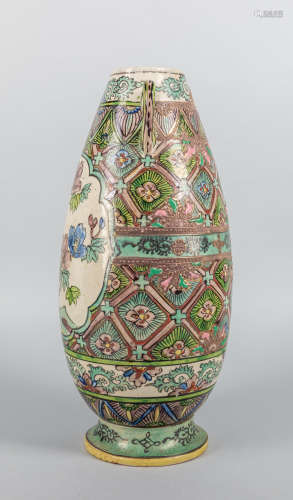 Japanese Saga Prefecture Vase with Fern Design