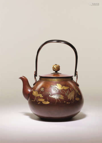 銅錯金蓮鷺圖茶壺