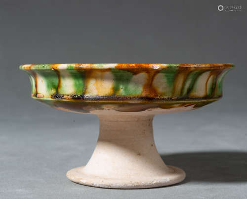 TANG TRI-COLOR GLAZED CERAMICS HIGH-FOOT CUP FORM GONGXIAN KILN, TANG DYNASTY, CHINA