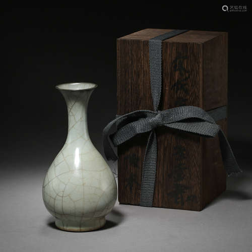 ANCIENT CHINESE GUAN KILN JADE VASE