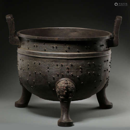 ANCIENT CHINESE BRONZE TRIPOD DING