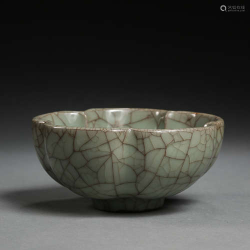 ANCIENT CHINESE CELADON CUP