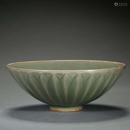 ANCIENT CHINESE LONGQUAN KILN BOWL