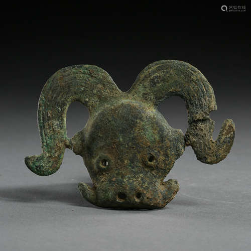 BRONZE BULL HEAD, CHINESE HUNS CULTURE