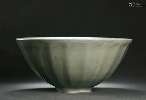 CHINESE NAN SONG DYNASTY LONGQUAN KILN BOWL