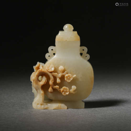 HETIAN JADE VASE, QING DYNASTY