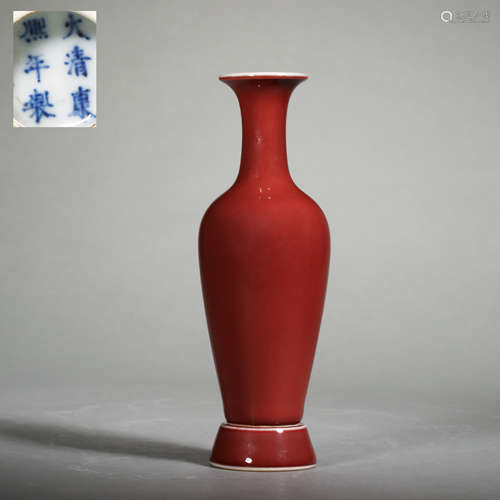 KANGXI RED GLAZED VASE, QING DYNASTY, CHINA