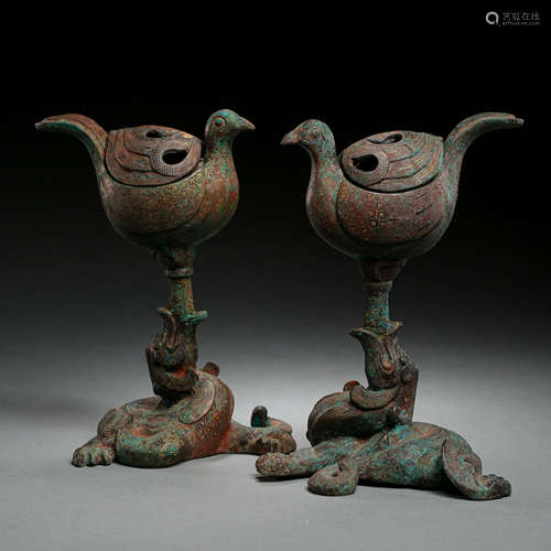 A PAIR OF CHINESE HAN DYNASTY BIRD INSENCE BURNER INLAID WITH GOLD AND SILVER