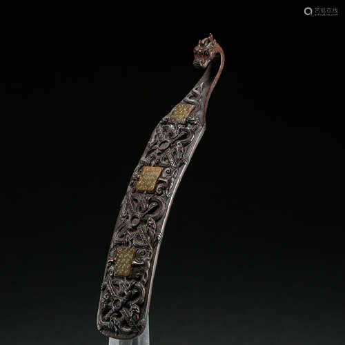 CHINA WARRING STATES PERIOD BELT HOOK INLAID WITH HETIAN JADE