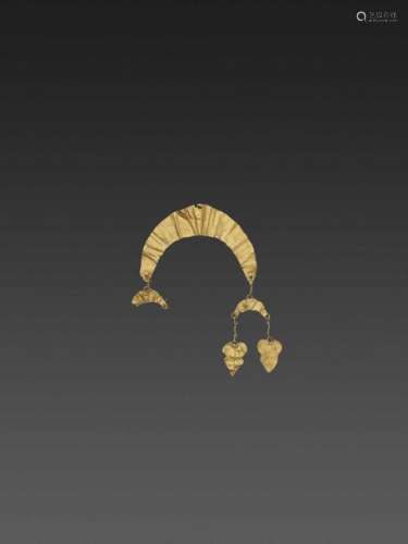 A Bactrian Gold ‘crescent Moon…