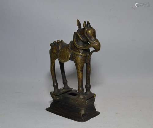 CHINE Cheval en bronze H.: 16 cm