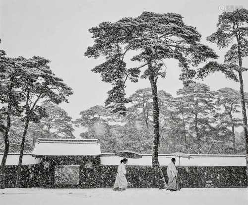 Werner BischofIm Innenhof des Meiji-Tempels, Tokyo, Japan