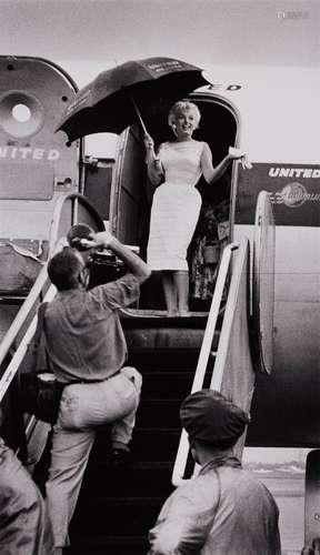 Eve ArnoldMarilyn Monroe arriving in Chicago