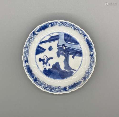Blue and White Lobed Dish of Mother and dancing child