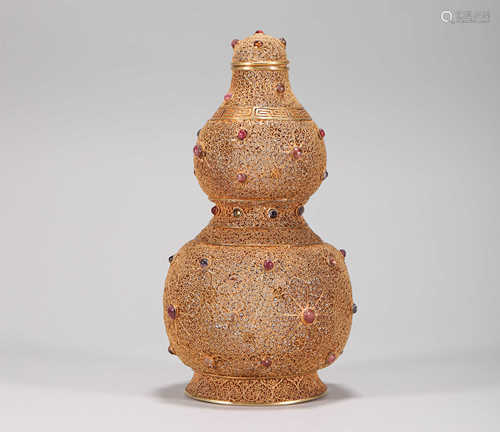 silver and gold gourd shaped ornament from Qing清代银鎏金葫芦摆件