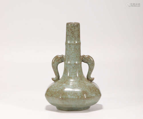two ears celadon vase from Song宋代青瓷雙耳瓶