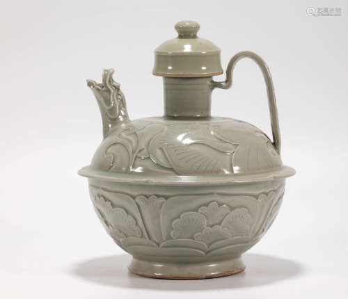 Green Porcelain Holding Pot from Song宋代青瓷執壺