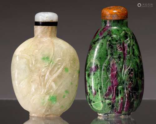 A CHINESE HARDSTONE BOTTLE, POST 1900, OF RUBY IN ZOISITE, CARVED IN SHALLOW RELIEF WITH AN