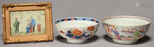 A CHINESE EXPORT PORCELAIN PUNCH BOWL, ENAMELLED WITH A 'MANDARIN' PATTERN, C1780, 28CM DIAM, A