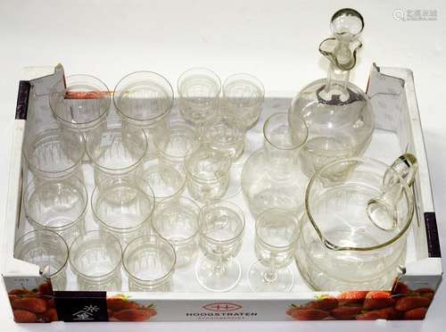 A SUITE OF EDWARDIAN ETCHED DRINKING GLASS, C1910, INCLUDING DECANTER AND STOPPER AND WATER JUG (22)