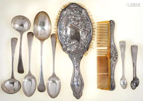 A PAIR OF GEORGE V SILVER SAUCE LADLES AND A PAIR OF DESSERT SPOONS AND A TABLE SPOON EN SUITE,