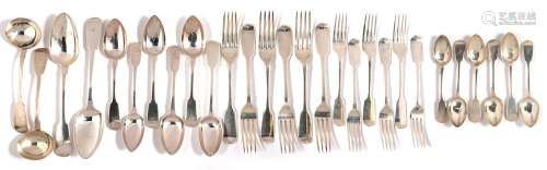 A COLLECTION OF GEORGE IV-VICTORIAN SILVER TABLE FORKS, SPOONS, SAUCE LADLES AND OTHER FLATWARE IN