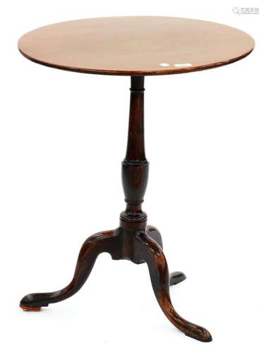 A GEORGE III MAHOGANY TRIPOD TABLE ON CONTEMPORARY TURNED OAK PILLAR, 71CM H X 57CM DIA Table top