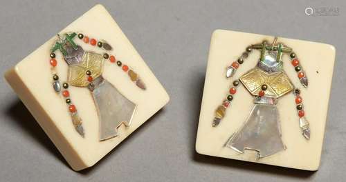 A PAIR OF JAPANESE SHIBAYAMA DRESS STUDS, MEIJI PERIOD, 30 X 30CM Good quality and condition