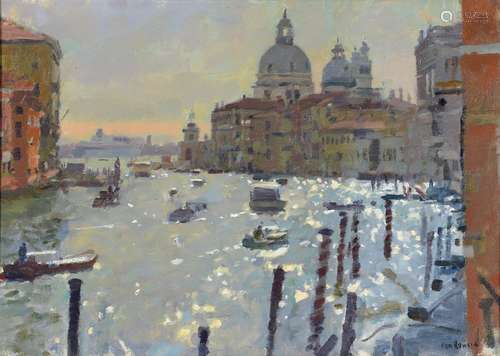 KEN HOWARD, OBE, RA (1932 - ), SANTA MARIA DELLA SALUTE FROM THE GRAND CANAL VENICE, SIGNED, OIL