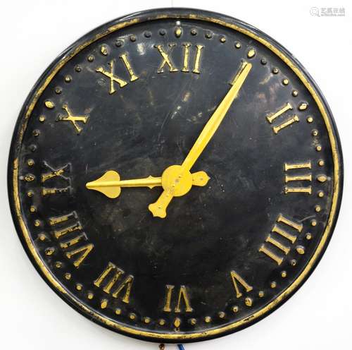 A GLASS FIBRE ELECTRIC WALL TIMEPIECE, WITH YELLOW PAINTED METAL HANDS, SECOND HALF 20TH C, 60CM DIA