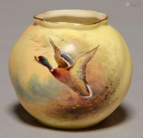 A ROYAL WORCESTER GLOBULAR VASE, 1908, PAINTED BY JAS STINTON, SIGNED, WITH A FLIGHTING MALLARD