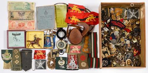 MILITARIA. MISCELLANEOUS BRITISH METAL CAP AND OTHER BADGES, SHOULDER TITLES, CLOTH INSIGNIA, A