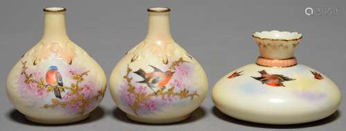 ONE AND A PAIR OF LOCKE & CO WORCESTER VASES, C1902-04, PAINTED WITH BIRDS ON A RAISED GILT BRANCH