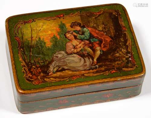 A FRENCH VERNIS MARTIN STYLE GREEN GROUND WOOD BOX AND COVER, EARLY 20TH C, PAINTED WITH LOVERS,