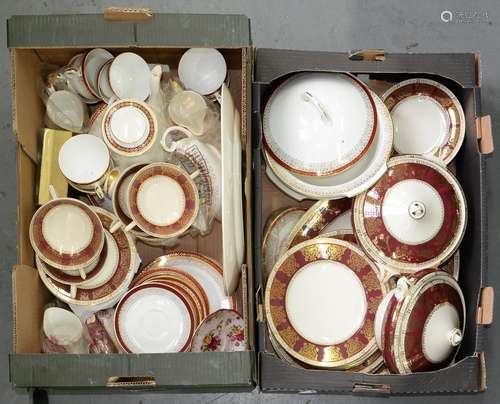 A ROYAL GRAFTON BONE CHINA MAJESTIC PATTERN COFFEE SERVICE, ETC As a lot, in good condition