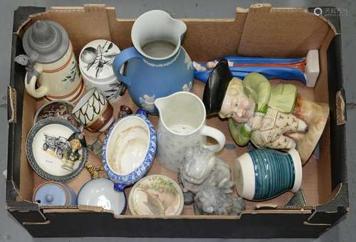 MISCELLANEOUS ORNAMENTAL CERAMICS, TO INCLUDE A CONTINENTAL PORCELAIN SNUFF TAKER TOBY JUG IN 18TH C