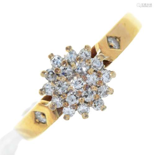 A DIAMOND HEXAGONAL CLUSTER RING, IN 9CT GOLD, LONDON 1985, 2.4G, SIZE L½ Good condition