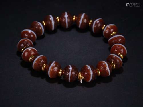 A Chinese Agate Bracelet