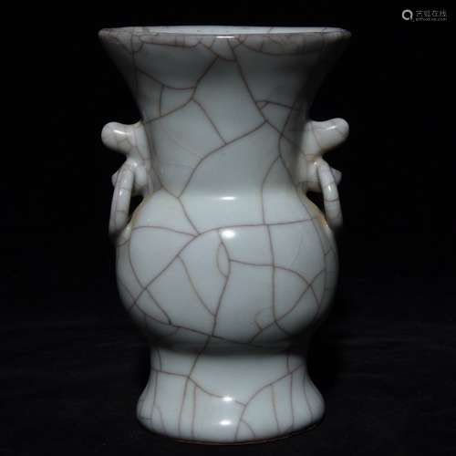 A Chinese Porcelain Guan Kiln Vase