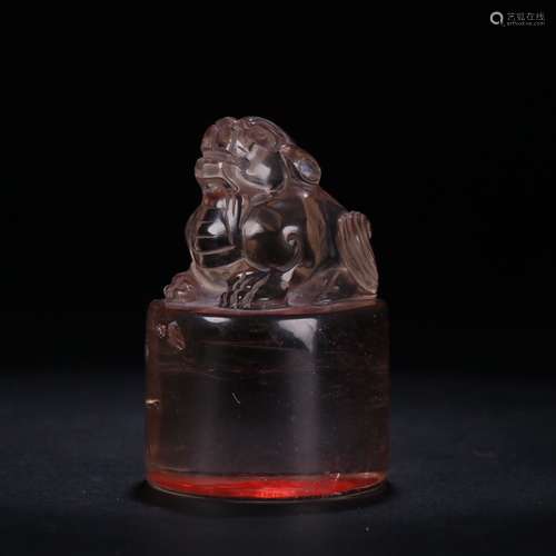 A Chinese Crystal Beast Button Seal