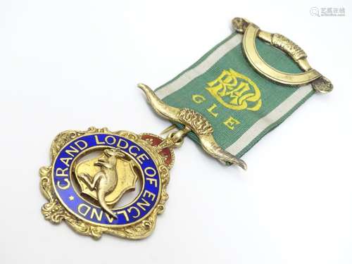 RAOB Royal Antediluvian Order of Buffaloes - A silver gilt masonic first degree jewel with enamel