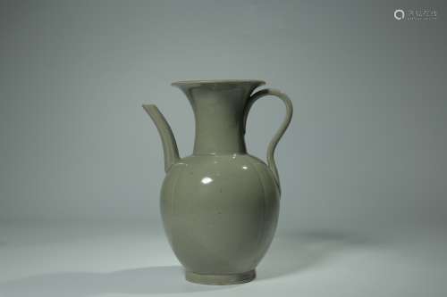 A Chinese Porcelain Longquan Kiln Pot