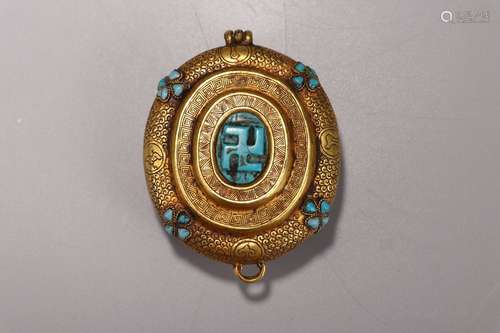 A Chinese Gilt Bronze Box Embeded Turquoise Stone