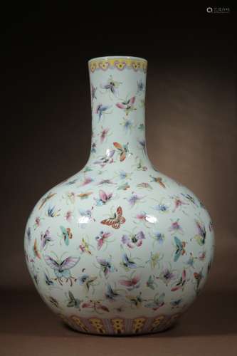 A Chinese Porcelain Famille Rose Butterflies Bottle Vase