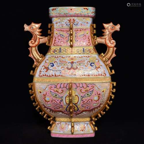 A Chinese Porcelain Enameled Beast Pattern Vase