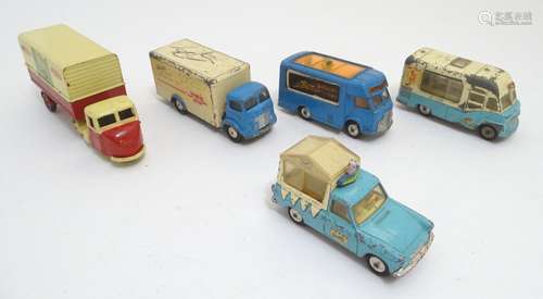 Toys: A quantity of Corgi Toys die cast scale model vehicles comprising Commer 5 Ton Wall's Ice