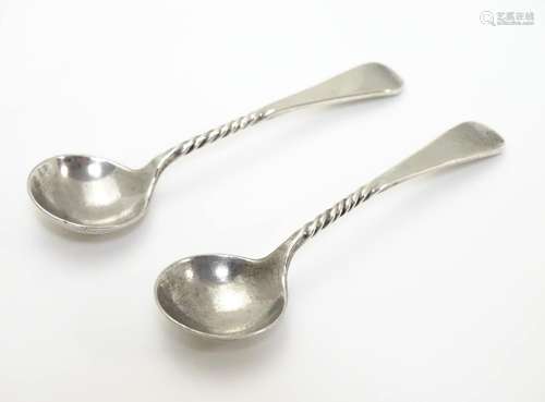 A pair of Victorian silver Old English Pattern salt spoons hallmarked Birmingham 1895 maker JNM. 2