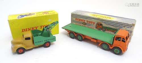 Toys: Two Dinky Toys die cast scale model vehicles comprising Foden Flat Truck, no. 902; and